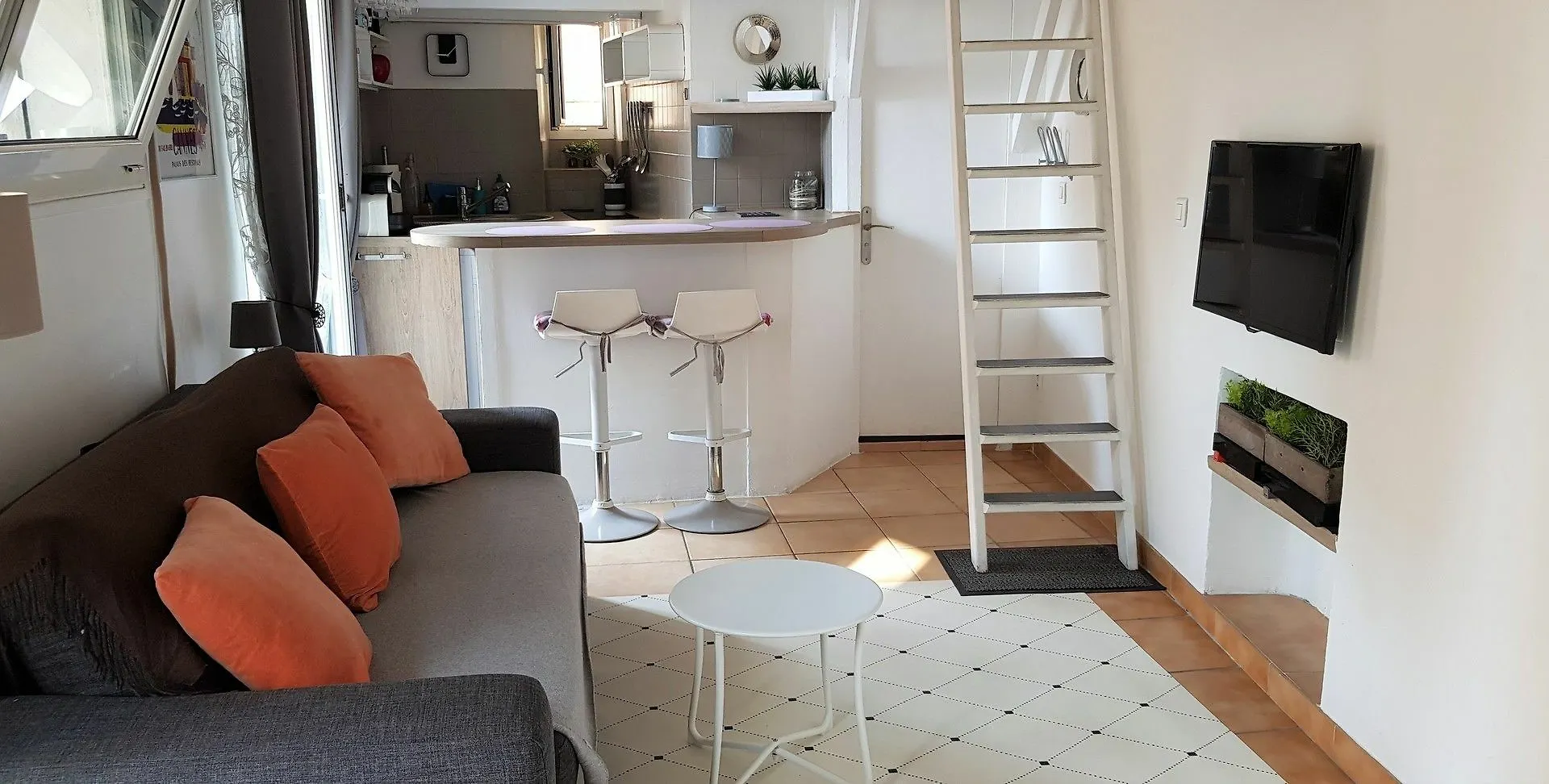 Studio De Le Port Cannes France